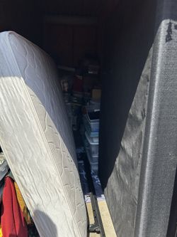 Gentle Used Moving Sale Queen Matress Bundle 