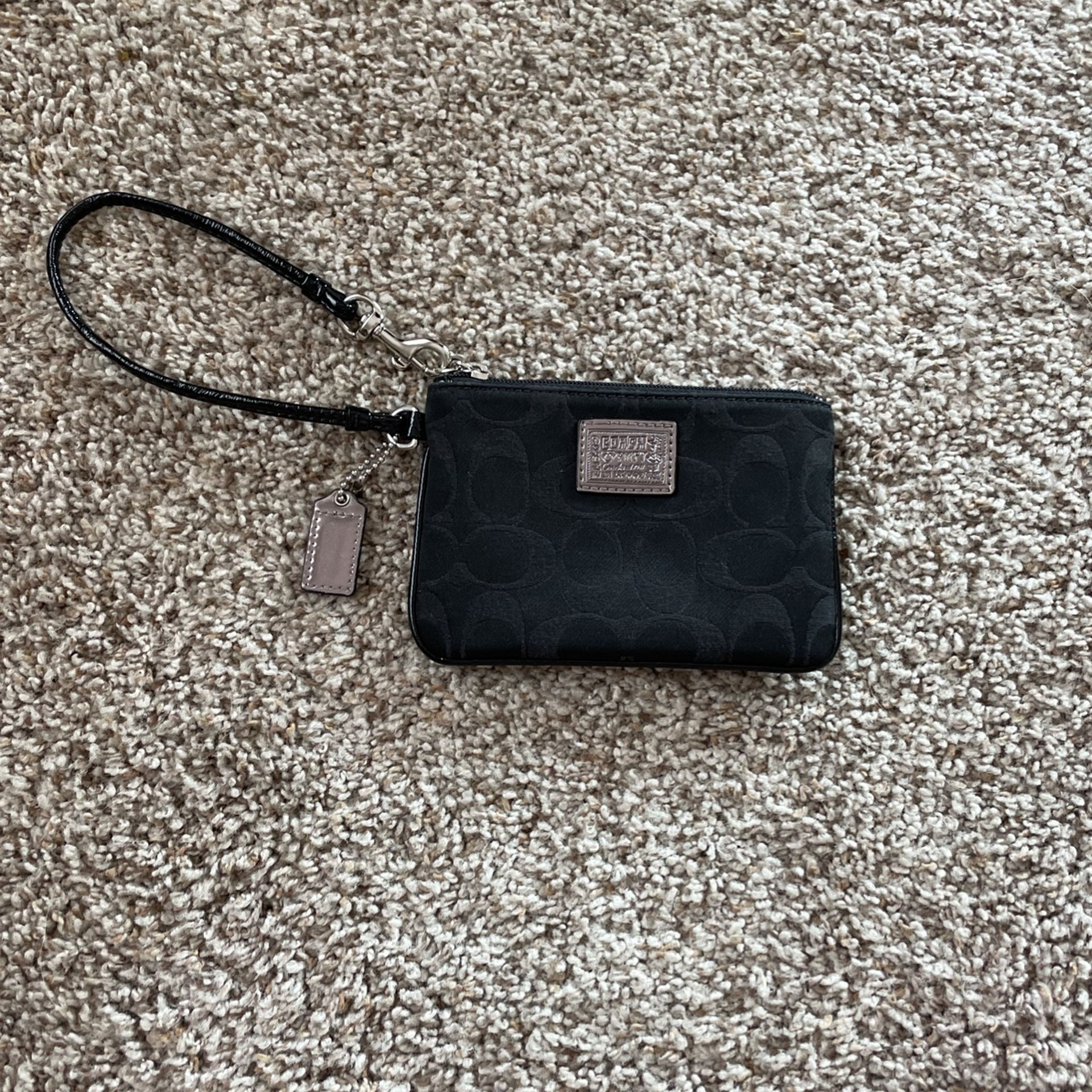 Coach Poppy Wristlet