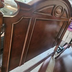 Let's just king size headboard, footboard set