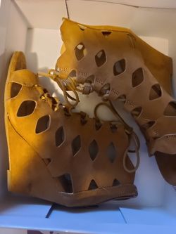 Tan Heels