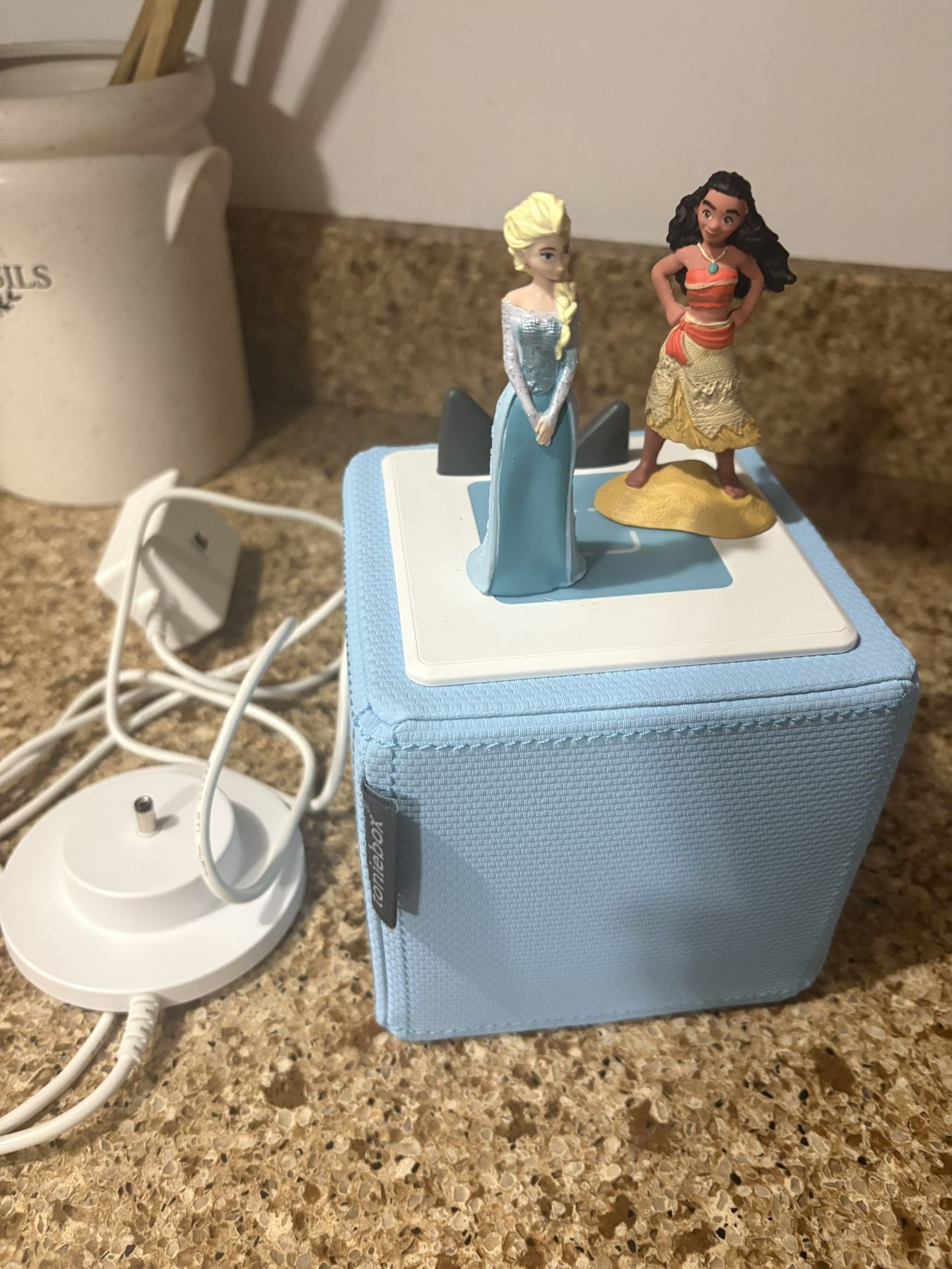 Like New Tonies Box And Characters