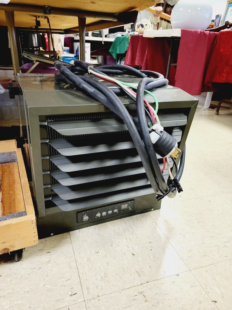 Large Garage Heater for Sale in Suffolk, VA - OfferUp