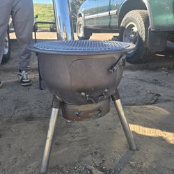 Brand new 16.5 in round grill/stove