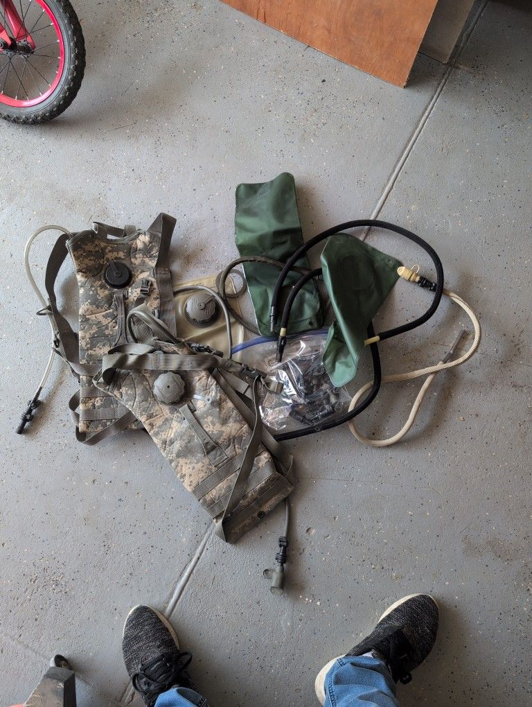 Hydration Pack Lot