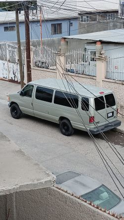 2006 Ford E-350