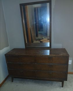 Vintage Walnut 6 drawer dresser with attached rectangle mirror