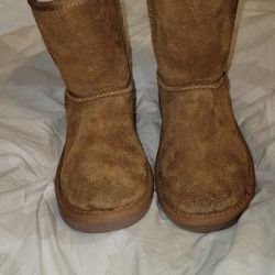 Koolaburra  By UGG. Kid Size  12 .