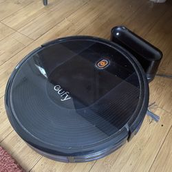 Eufy vacuum (like new!)