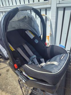 Graco Infant Car Seat with Base