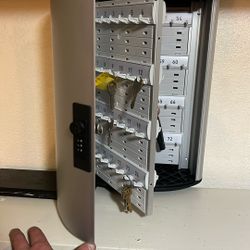 DURABLE 72 Key Lock Box