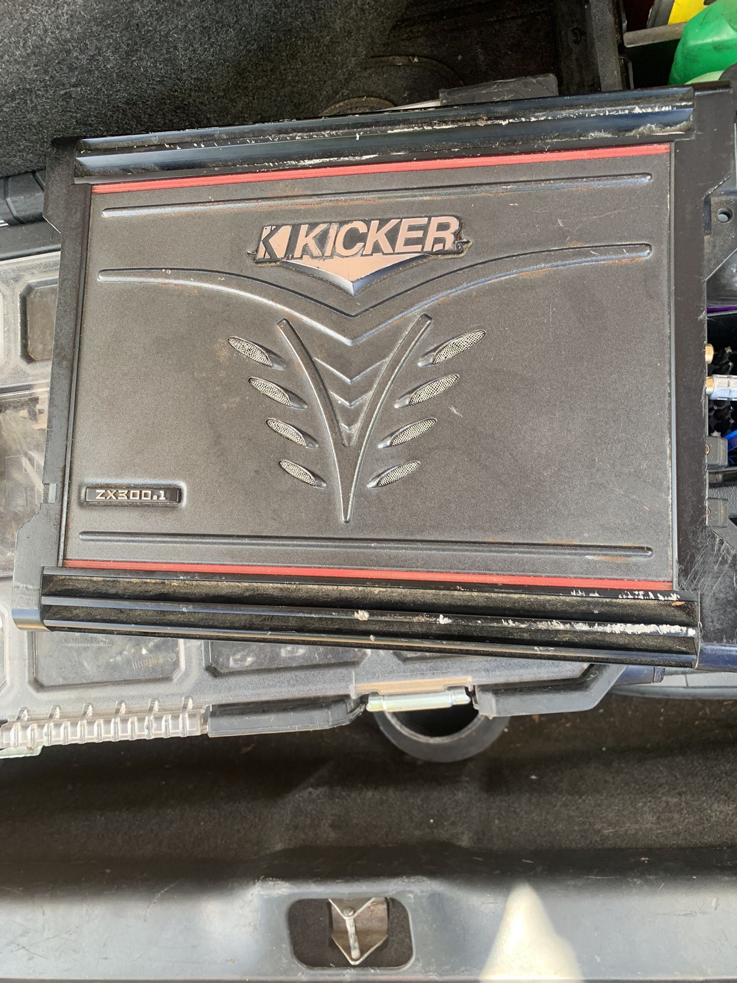 kicker zx300.1 mono amp