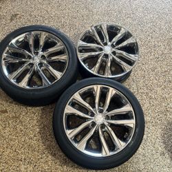 3 Used 18” Kia Chrome Wheels 10 spoke