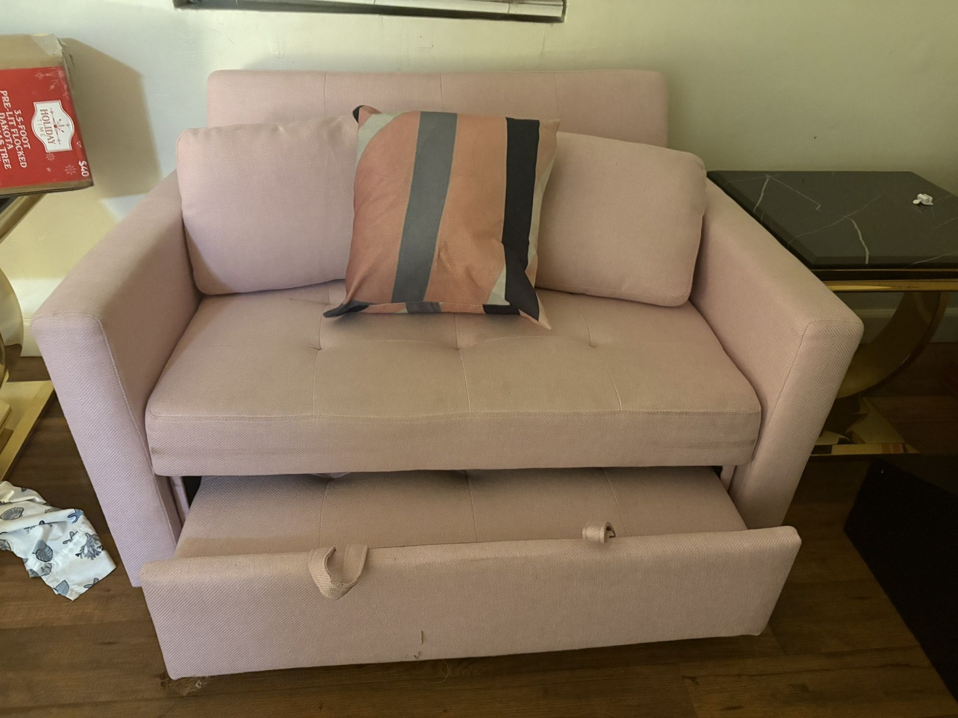 Lavish Baby pink 3-in-1 Sofa Bed