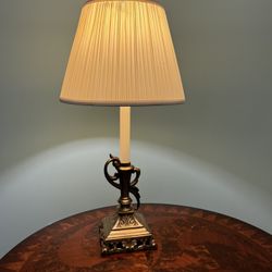 BRASS BASE LAMP 