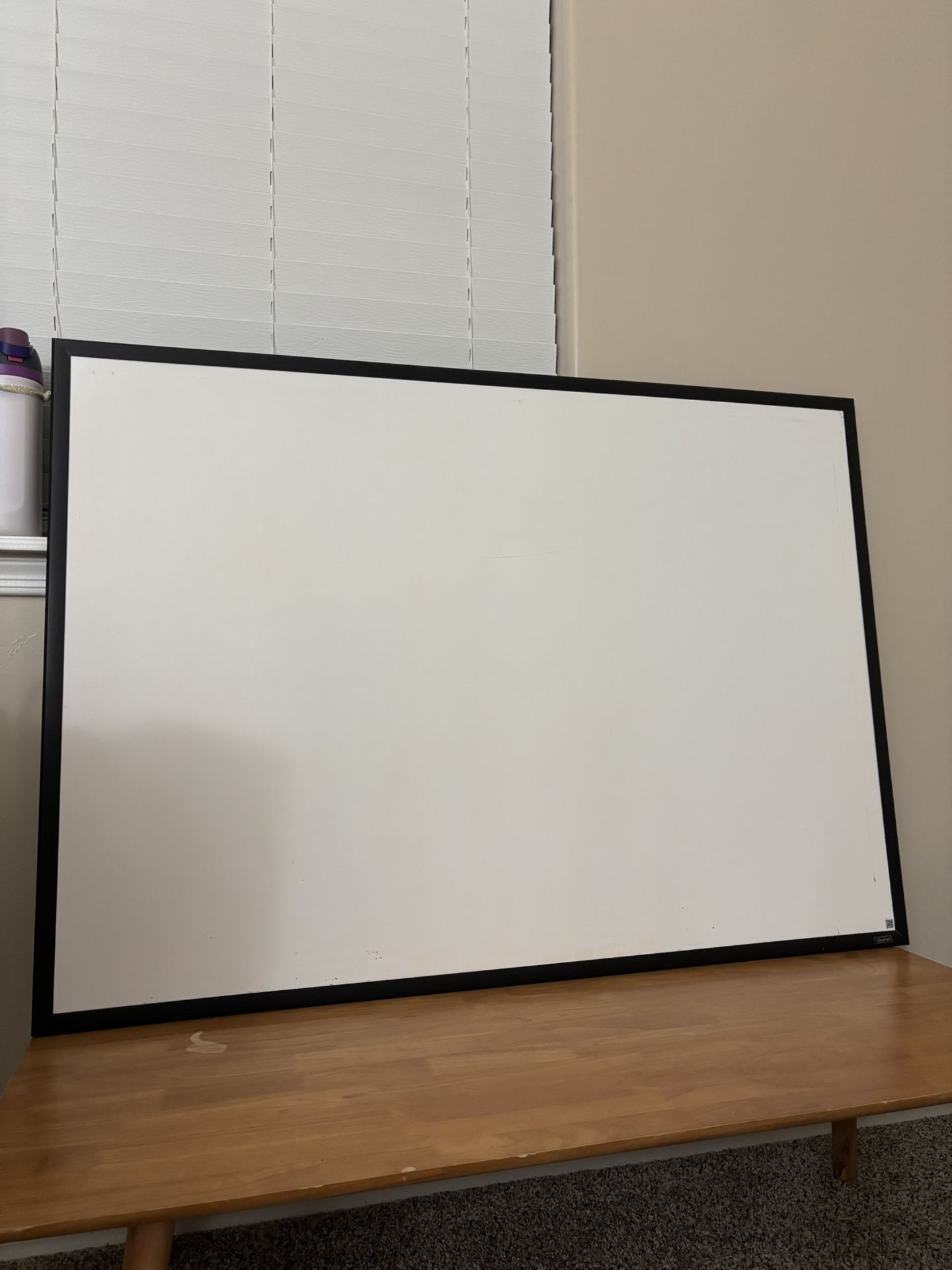 White Board with Dry Erasable Markers
