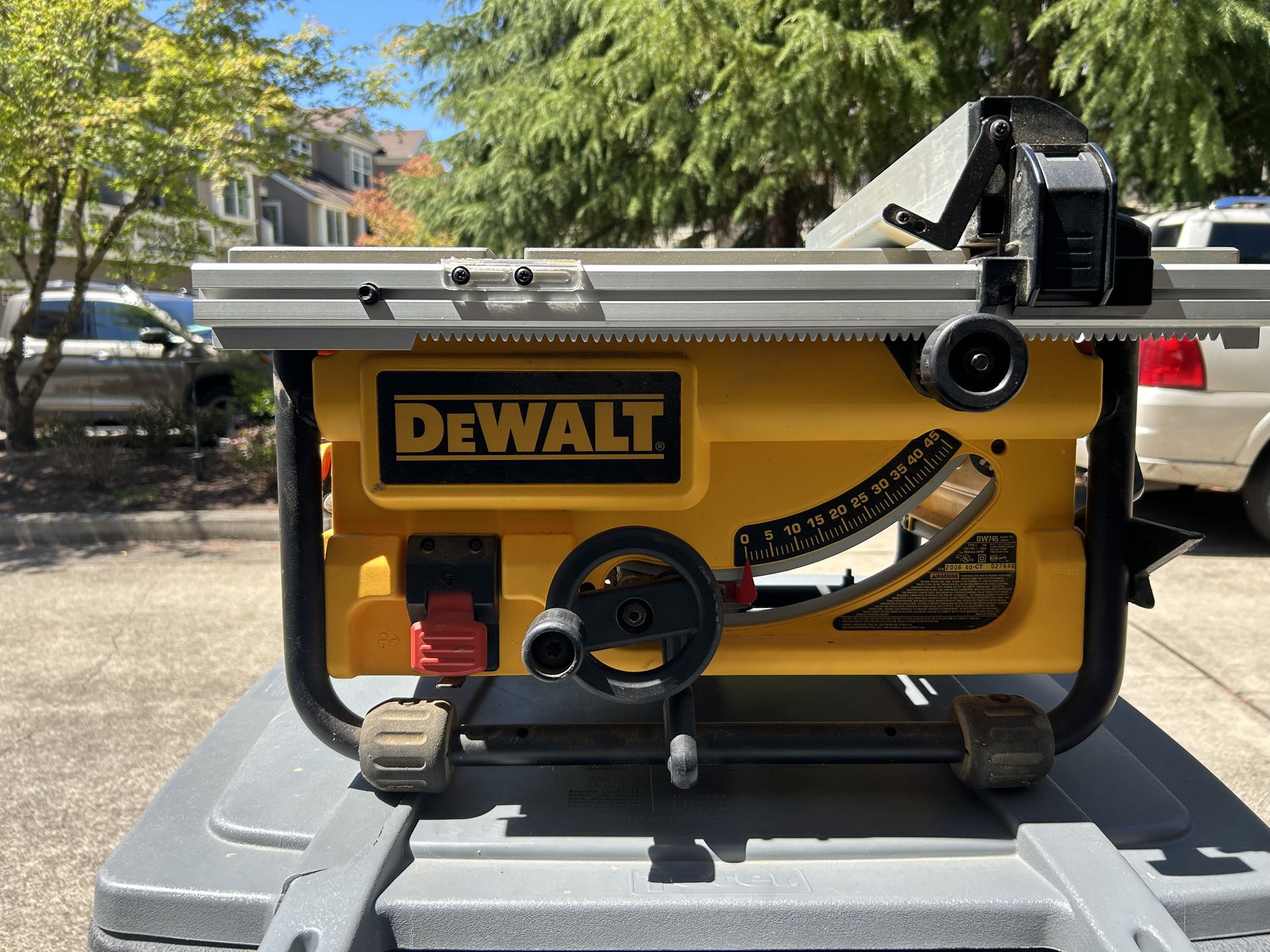 DeWalt Table Saw