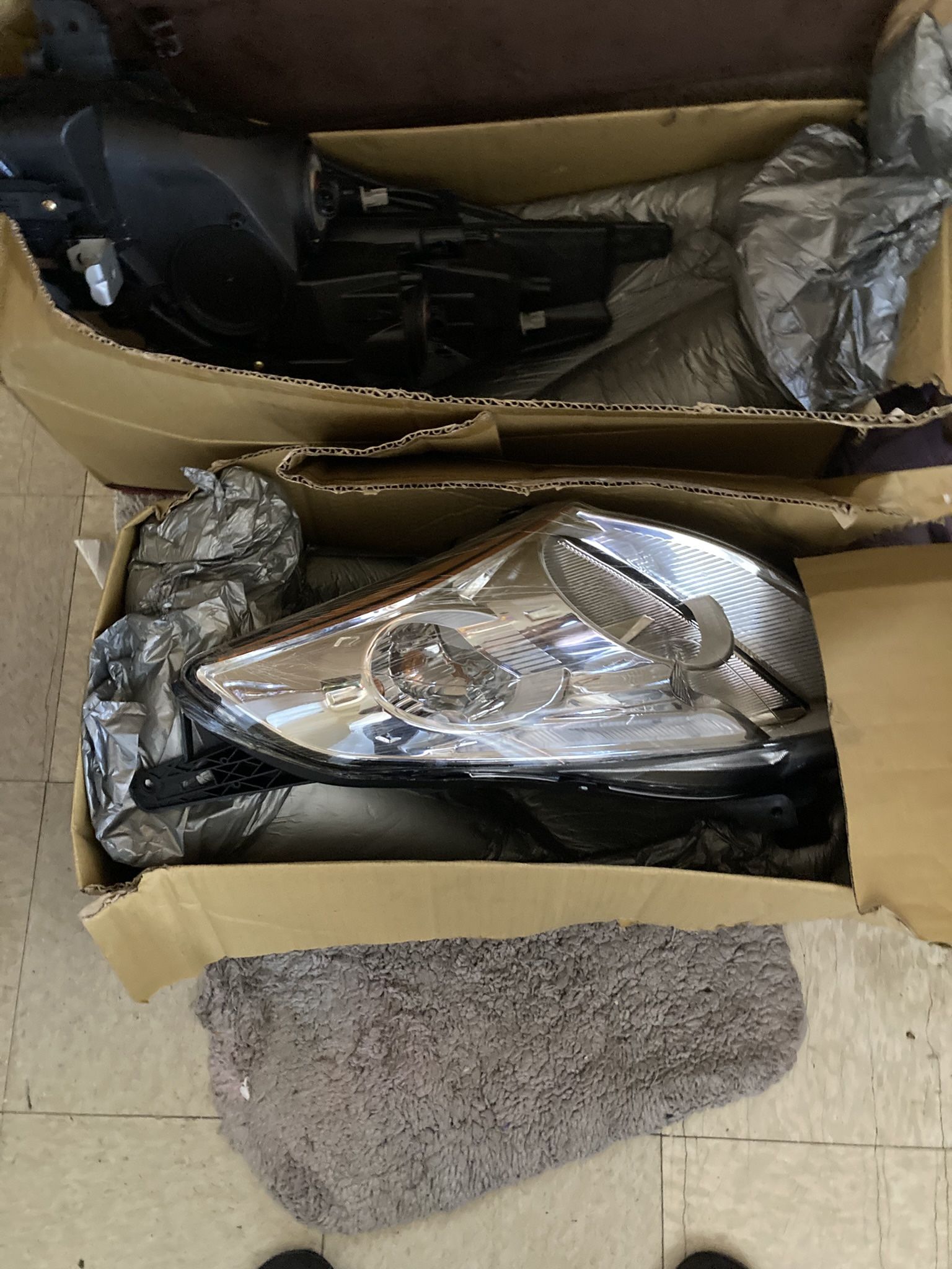 Nissan Altima Brand New Headlights Never Used Still In Box