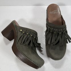 Dansko Deni Fringe Milled Nubuck Leather Olive Green Platform Heeled Clog Size 7