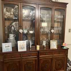 Queen Anne Dining Room Display Cabinet 