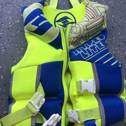 Hyperlite Swim Vest