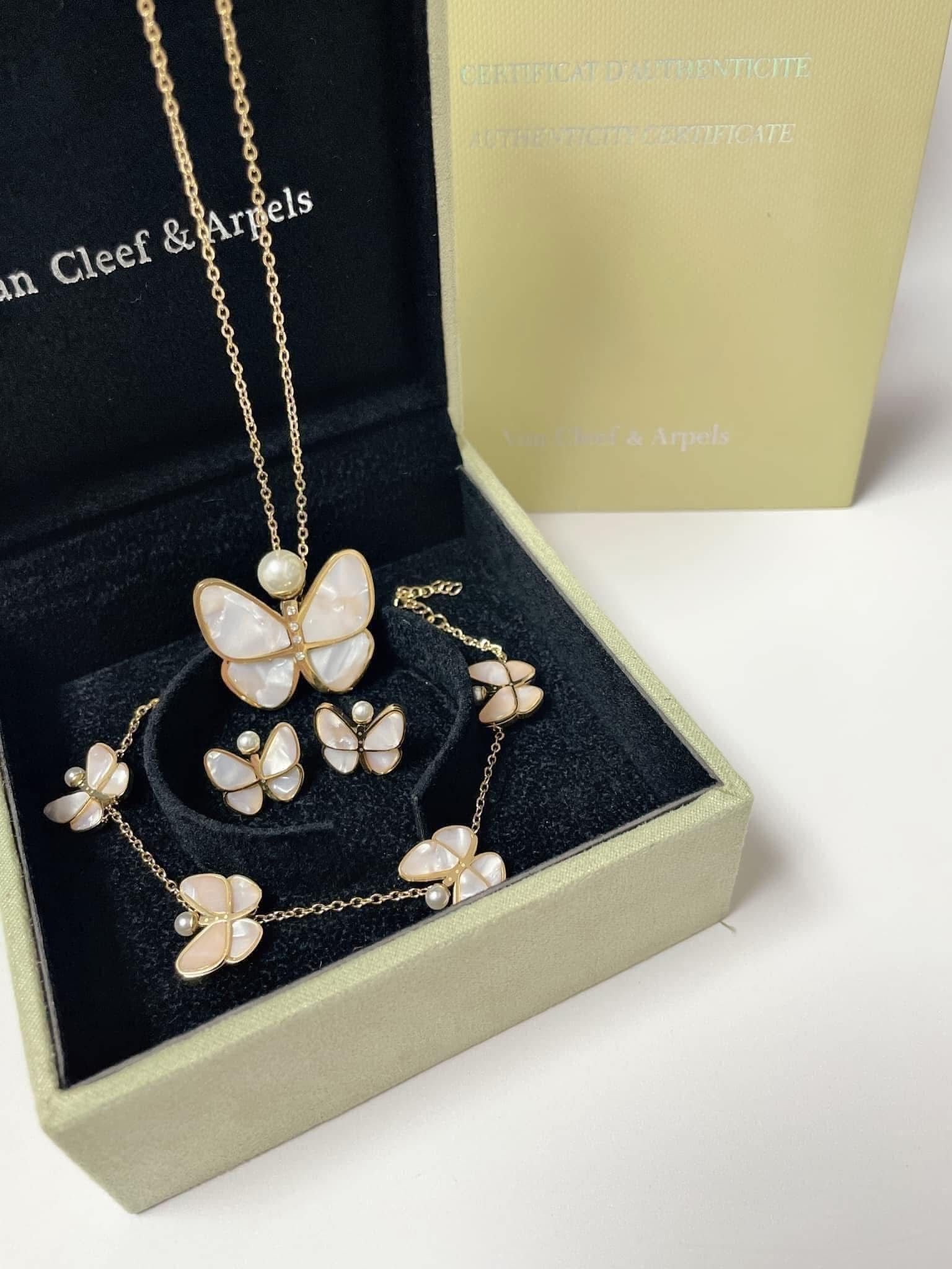 Butterfly Necklace Set