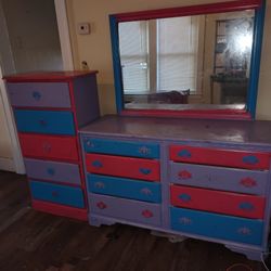 Dresser and mirror set