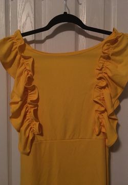 Yellow dress size L