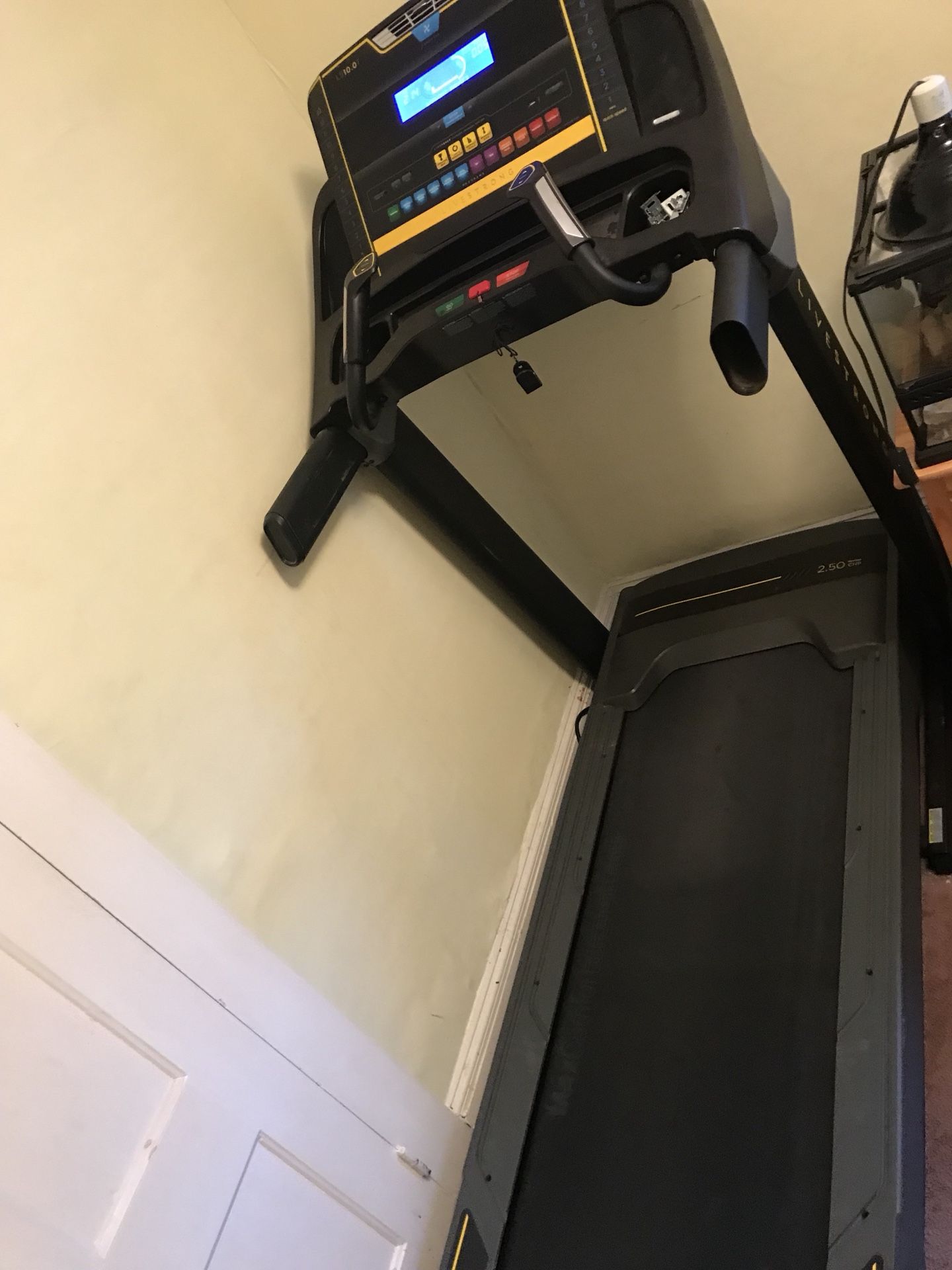 Livestrong ls10 best sale 0t treadmill price