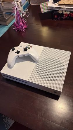 Xbox One S + 7 games