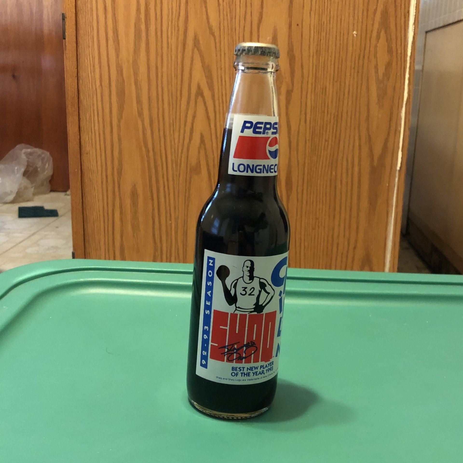 Vtg 1993 Shaquille O'Neal #32 SHAQ Chillin' PEPSI Longneck Full Bottle 12 oz.