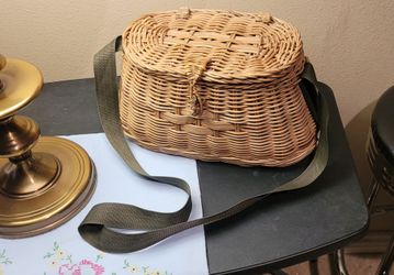 Vintage Woven Wicker Fly Fishing Trout Creel Basket Strap