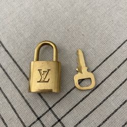 Louis Vuitton, padlock and key authentic