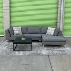 *Free Delivery* Gray Modern Sectional Couch Sofa