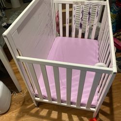 Mini Crib/obo