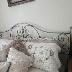 Metal/Wood King Bed Frame 