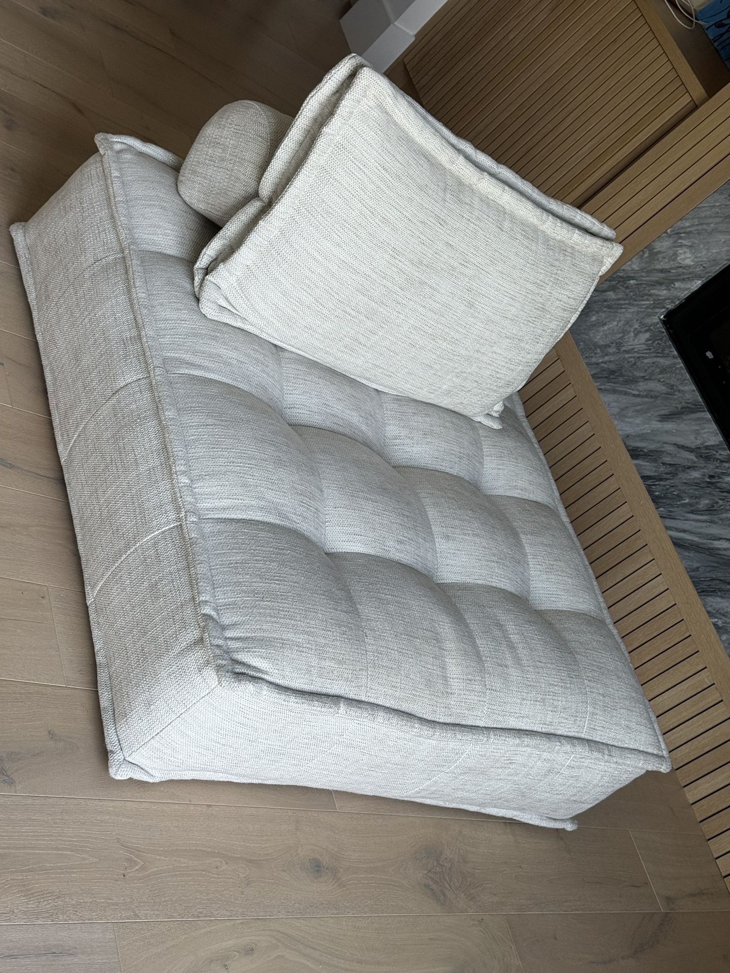 HD Buttercup Element square club comfy lounge chair