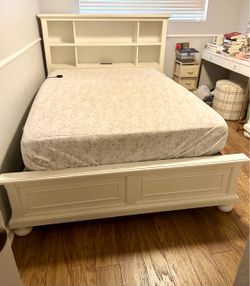 Full Size BedFrame White