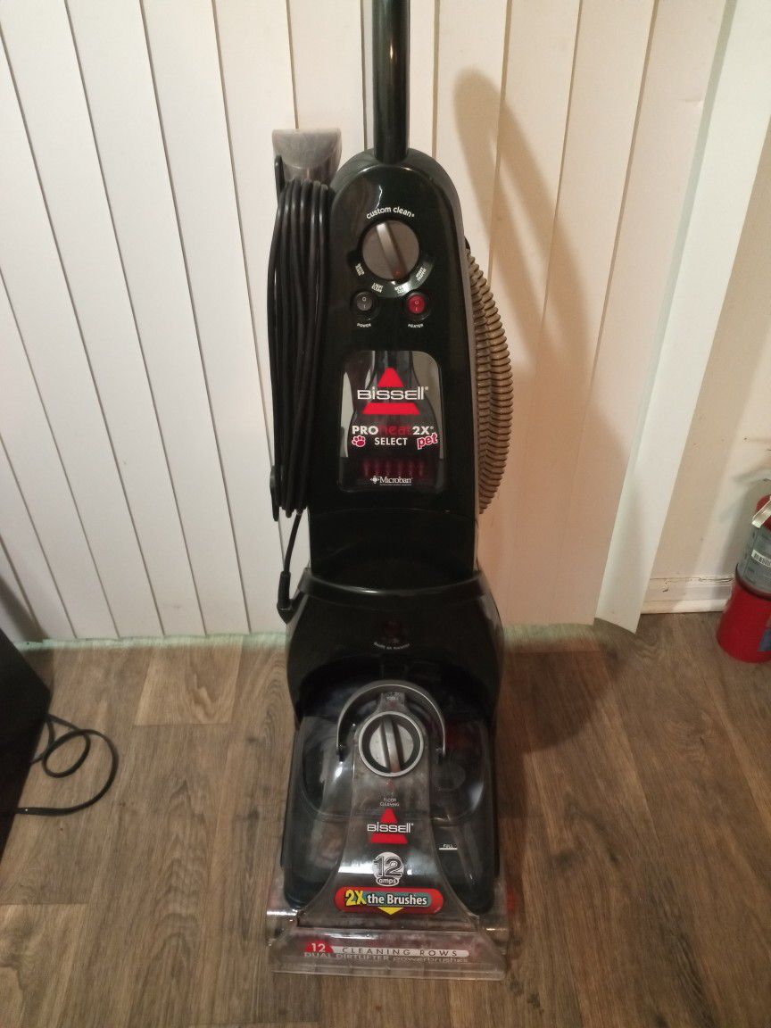 Bissell Proheat Carpet Cleaner With Attachments 