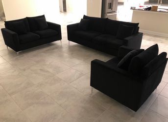 3 piece living room seating area