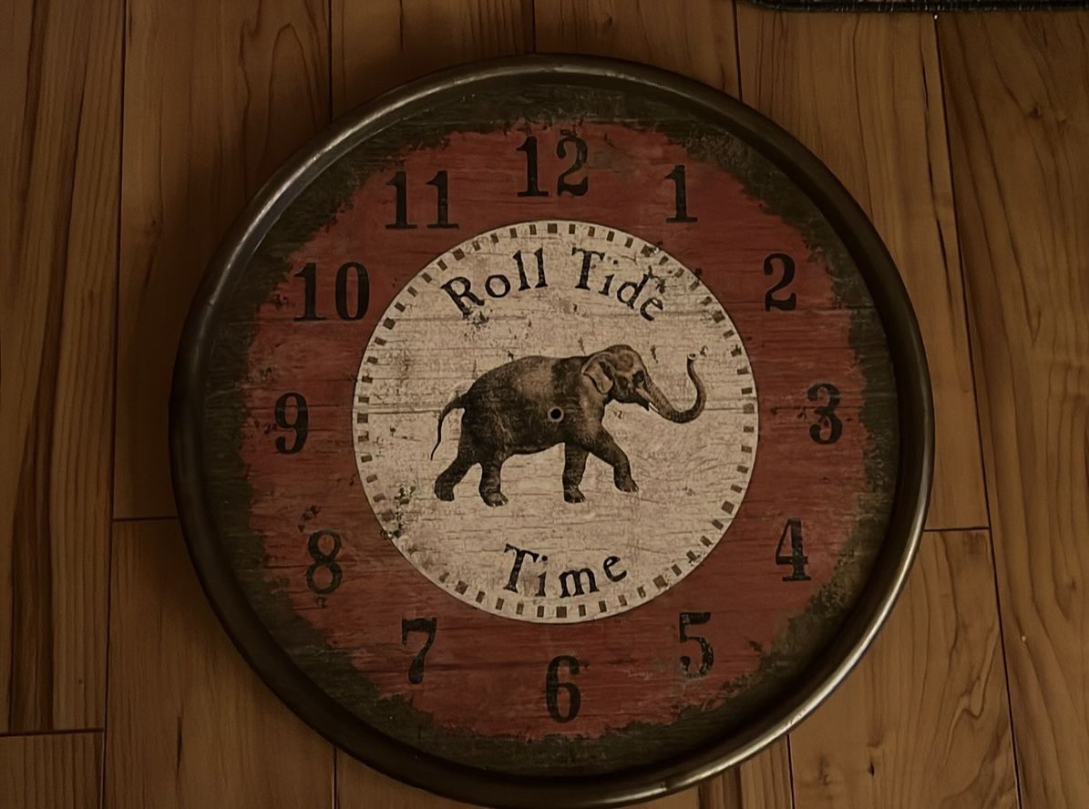 23” Wood & Metal Alabama Roll Tide Time Clock / Display