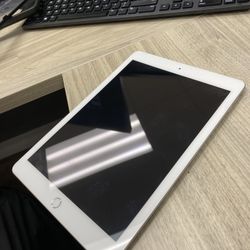 iPad 6th Gen 32 Gb Cellular 