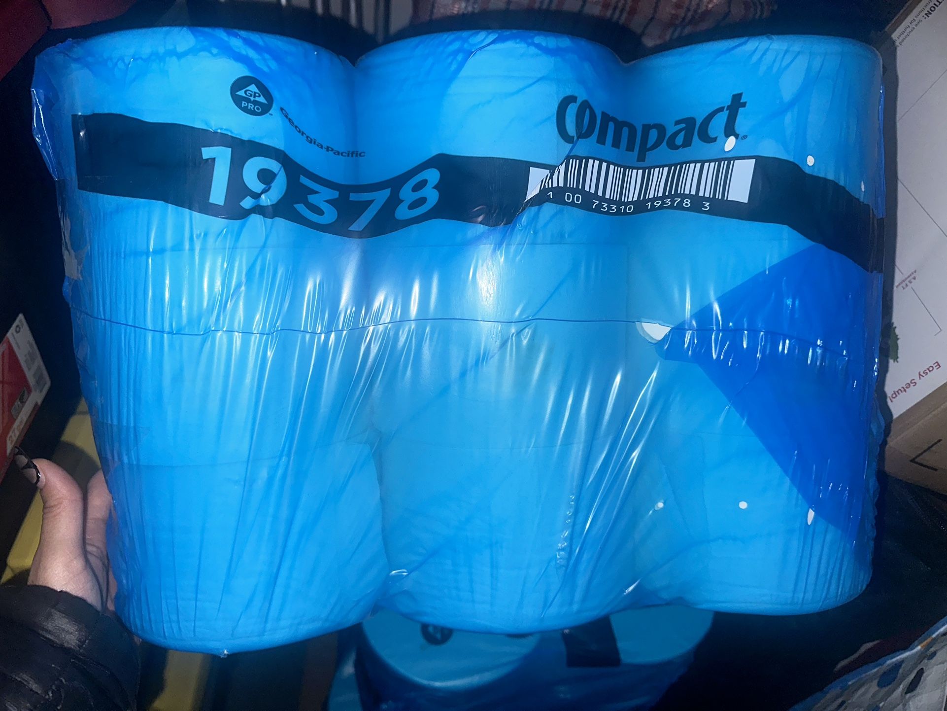 Compact 19378 2 Fly Coreless Bath Tissue Tiolet Paper