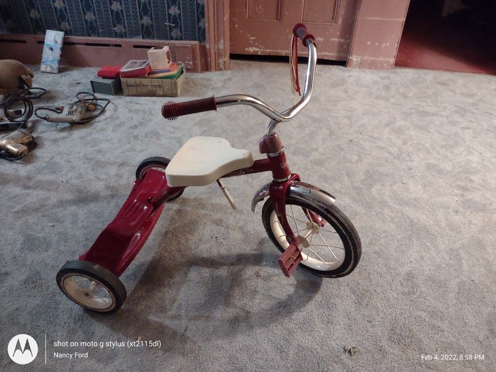 Vintage Roadmaster Tricycle, Red And White