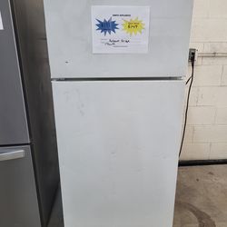 🐣Easter Sale! Hotpoint 14cu.ft Fridge-Warranty Included