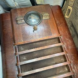 Large Zenith 1950 S Radio As Is Needs Restored