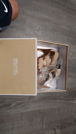 Michael Kors Berkeley T Strap Embossed Leather brand new