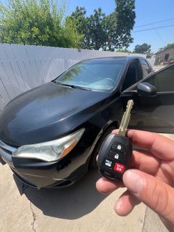 Car keys/llaves de autos /key fobs