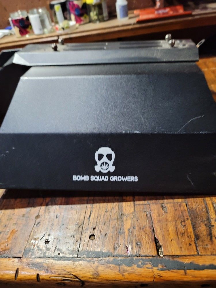 Nice Bomb Squad Growers Grow Light Very Bright
