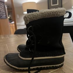 Women’s Sorel Boots  7.5