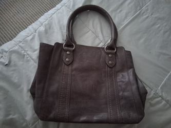 Frye,Melissa,distressed gray and 15" W x 12" H x 6" D